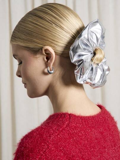 TOTO SCRUNCHIES PLATEADO