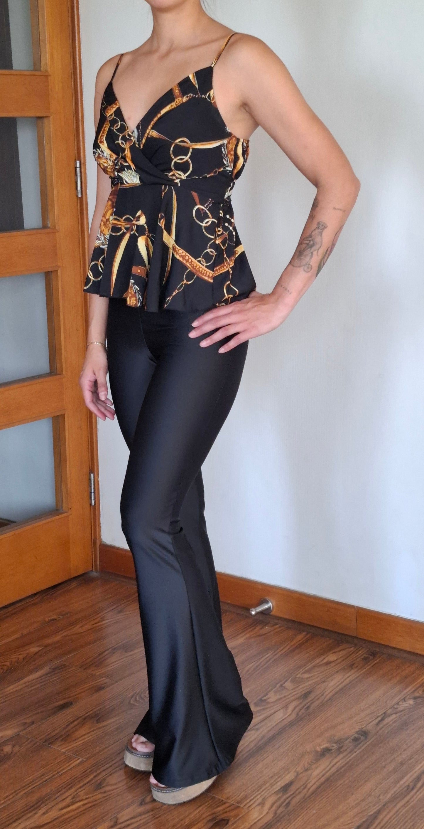 CALZA FLARE NEGRA (Tela duppont)