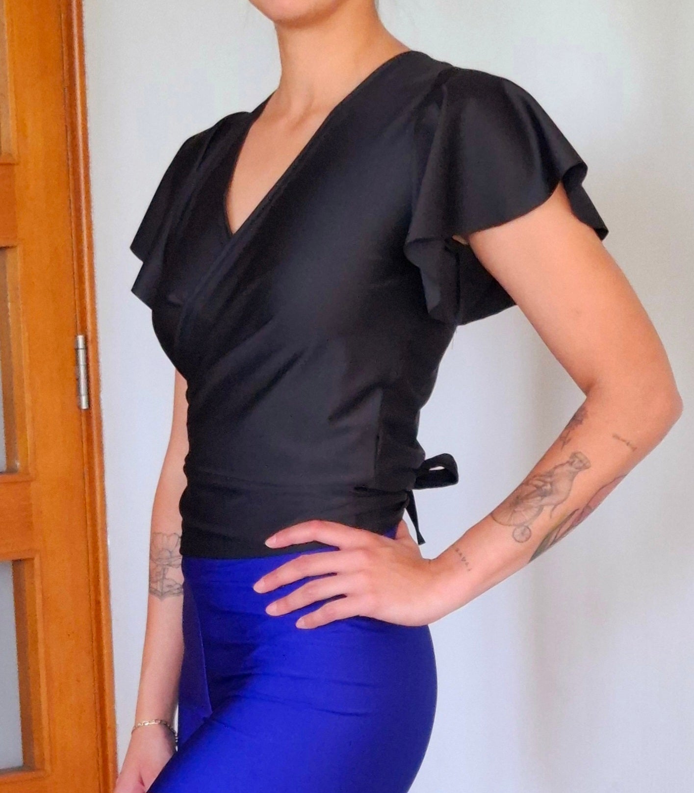 POLERA RUK NEGRA ENVOLVENTE