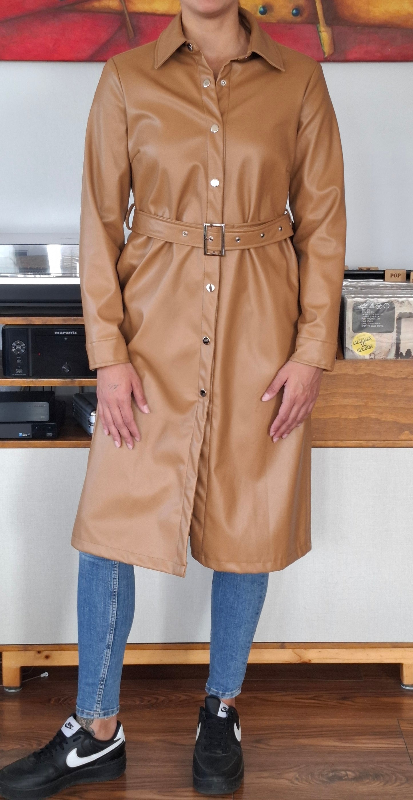 TRENCH ECOCUERO OPACO BEIGE