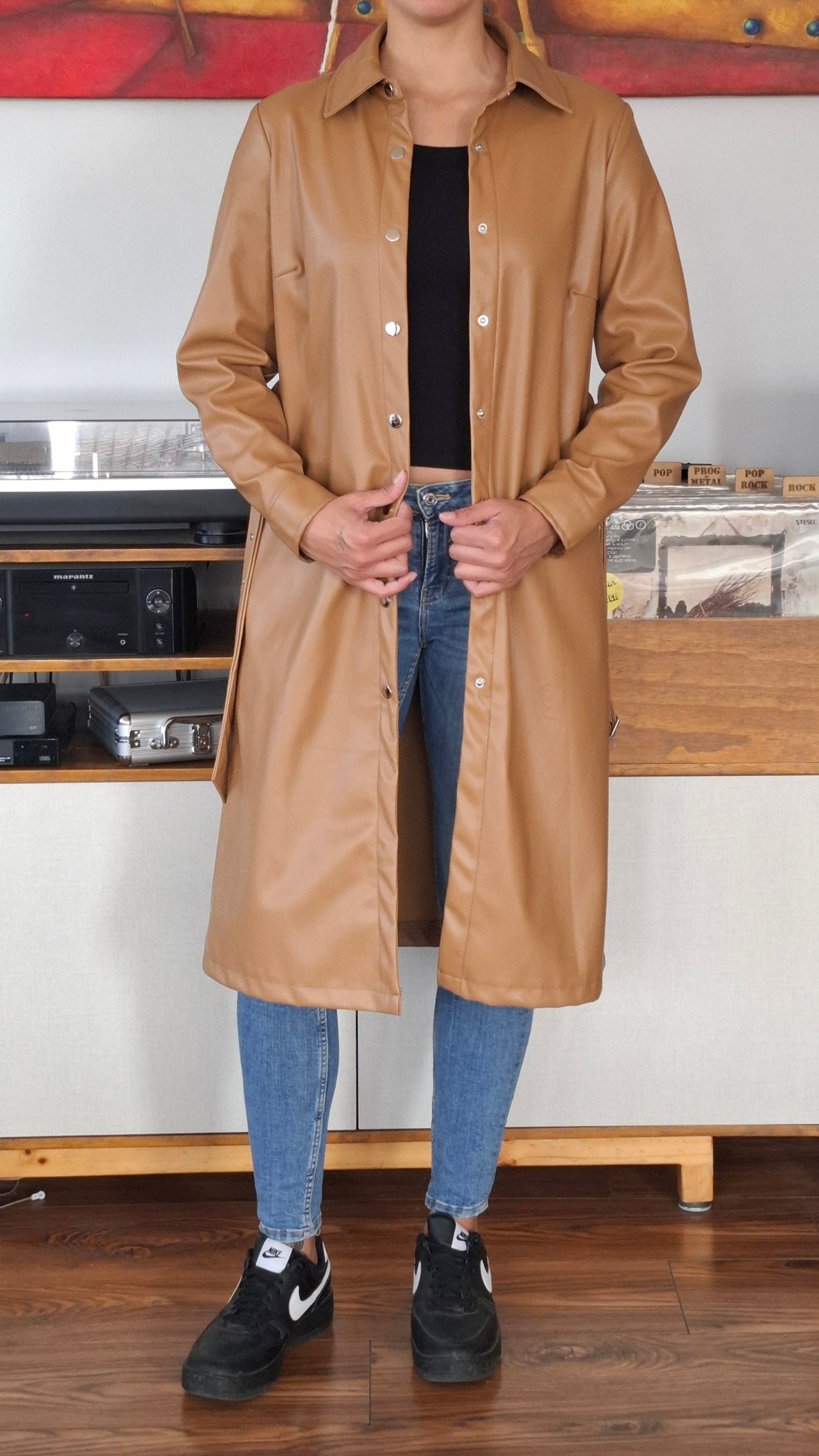 TRENCH ECOCUERO OPACO BEIGE