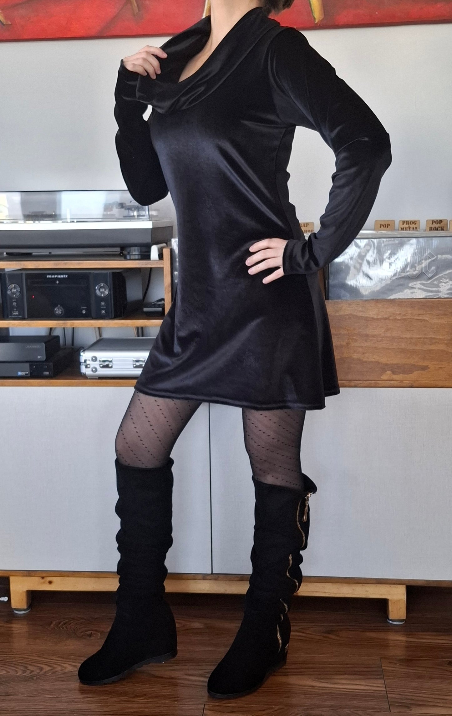 VESTIDO TERCIOPELO NEGRO CUELLO TORTUGA