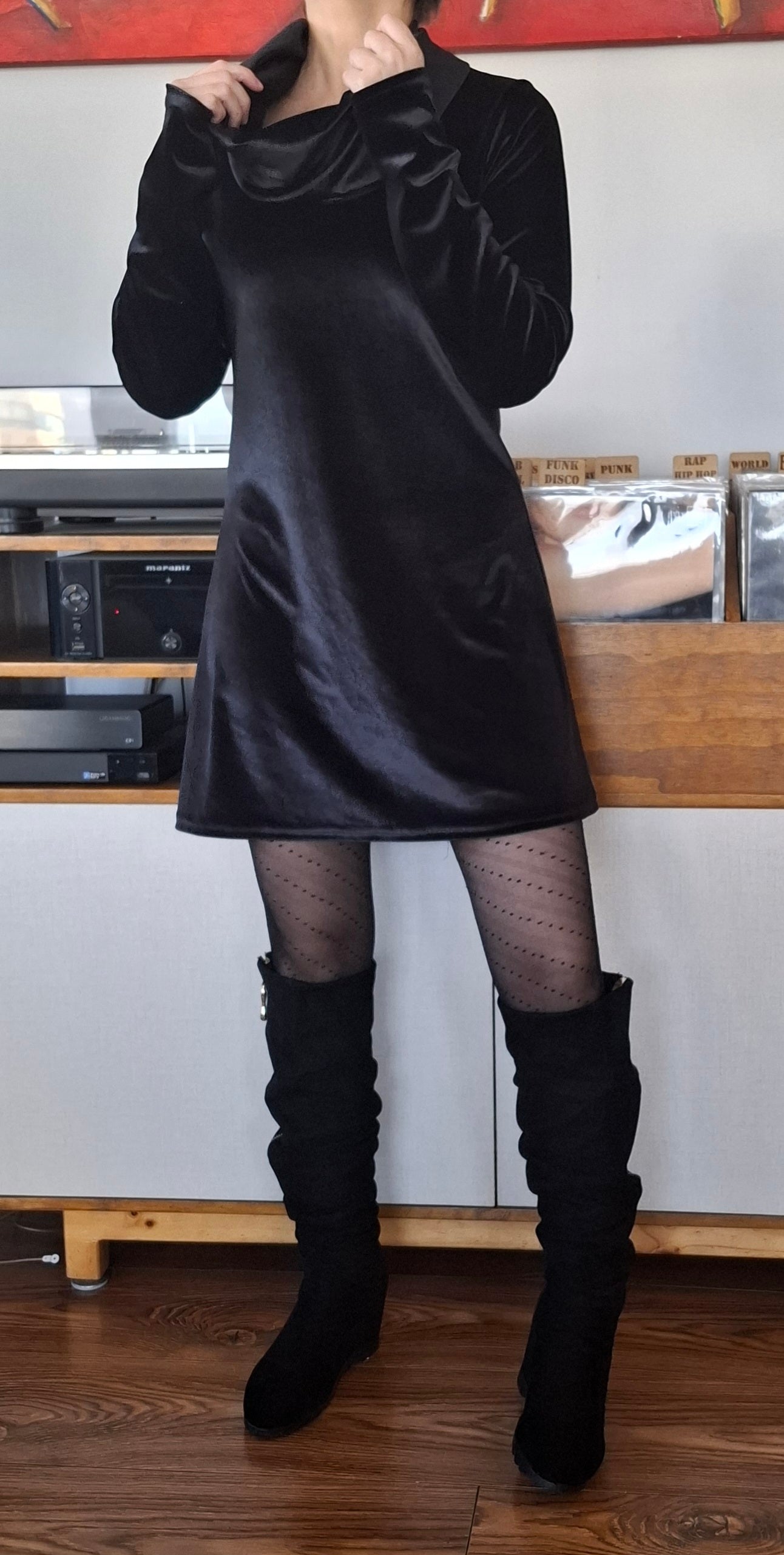 VESTIDO TERCIOPELO NEGRO CUELLO TORTUGA