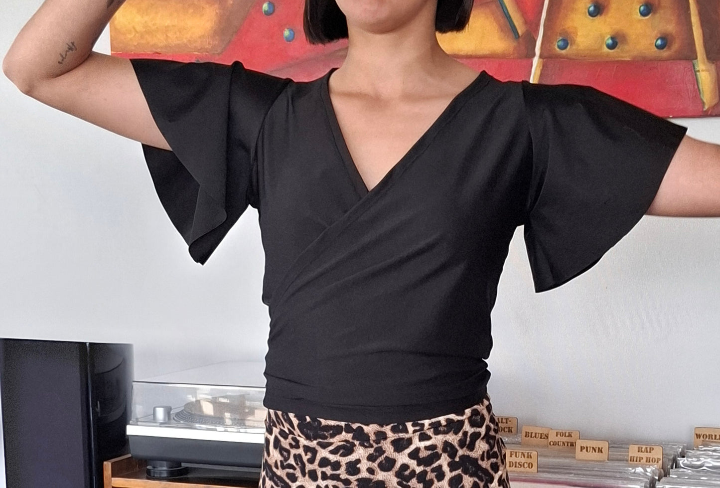 POLERA RUK NEGRA ENVOLVENTE