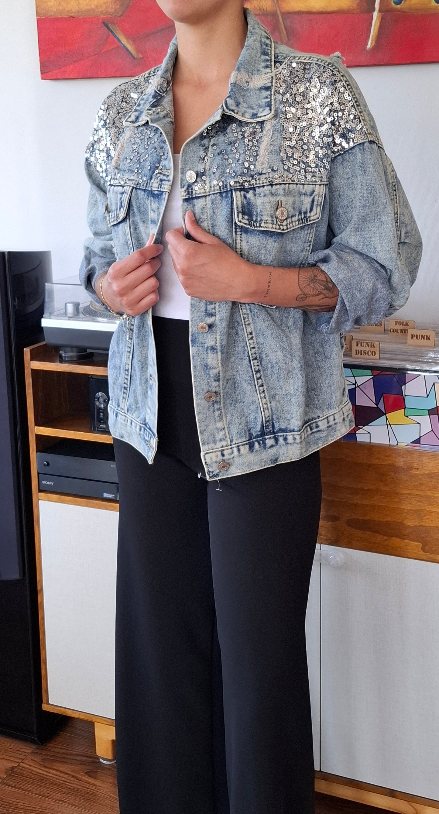 CHAQUETA DE  JEANS CON LENTEJUELAS
