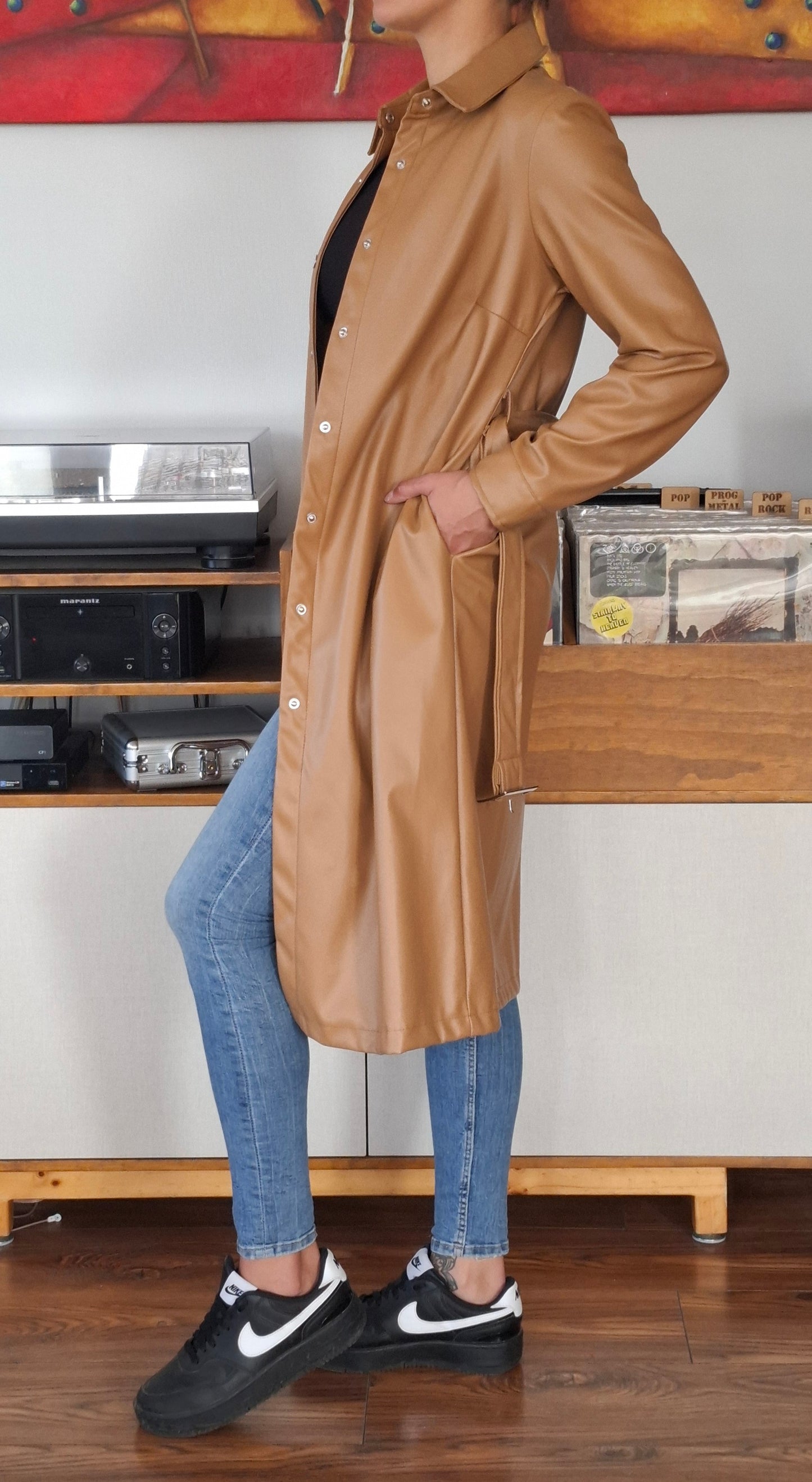 TRENCH ECOCUERO OPACO BEIGE