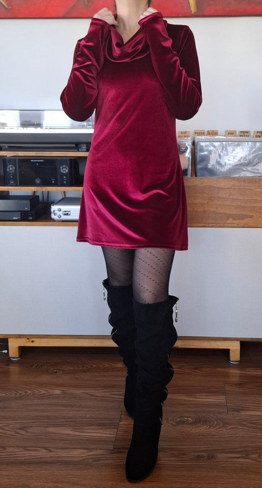 VESTIDO TERCIOPELO BURDEO CUELLO TORTUGA