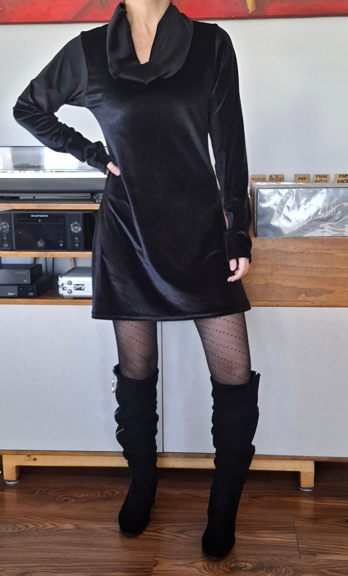 VESTIDO TERCIOPELO NEGRO CUELLO TORTUGA