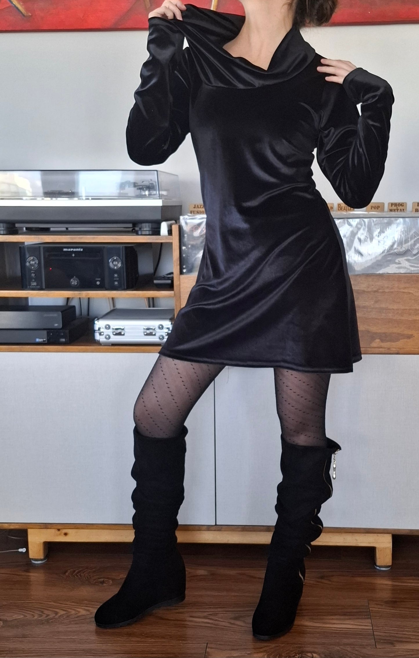 VESTIDO TERCIOPELO NEGRO CUELLO TORTUGA