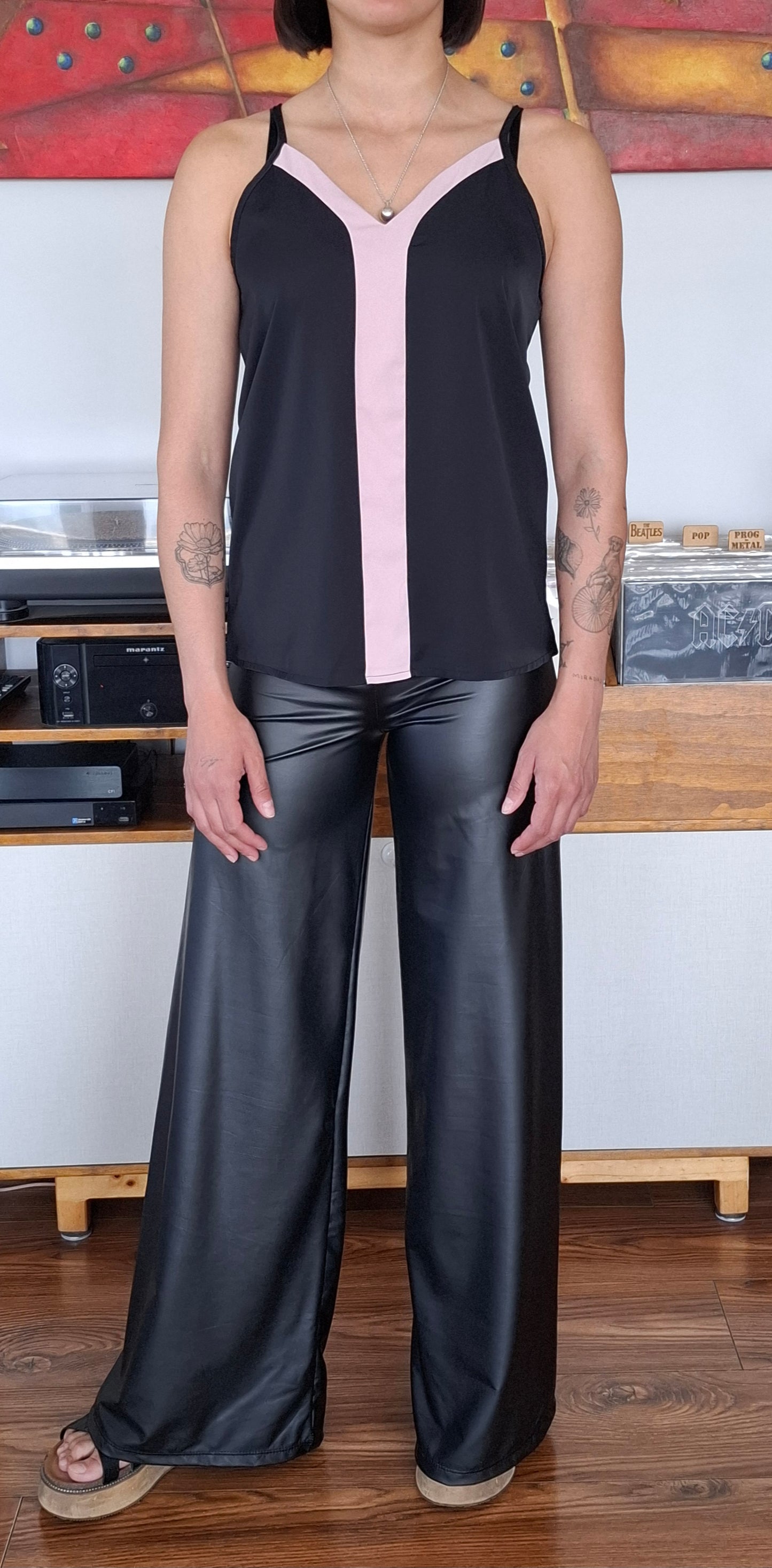 POLERA MUK DETALLE ROSA