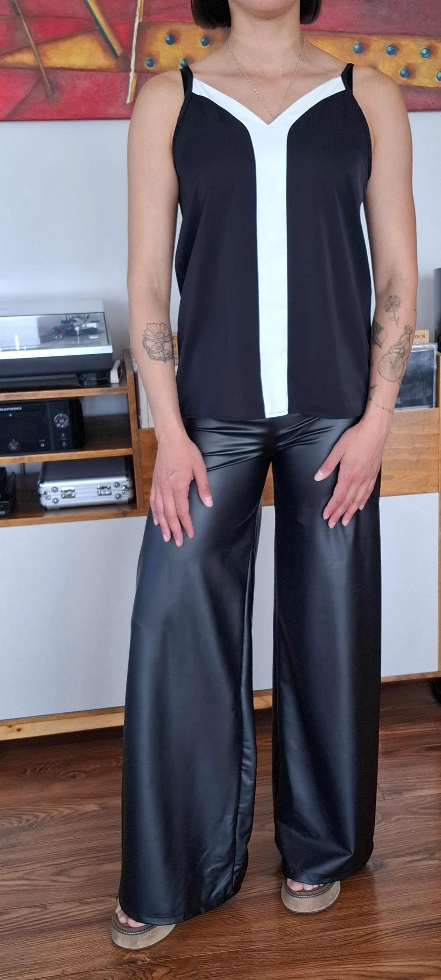 POLERA MUK DETALLE EN BLANCO