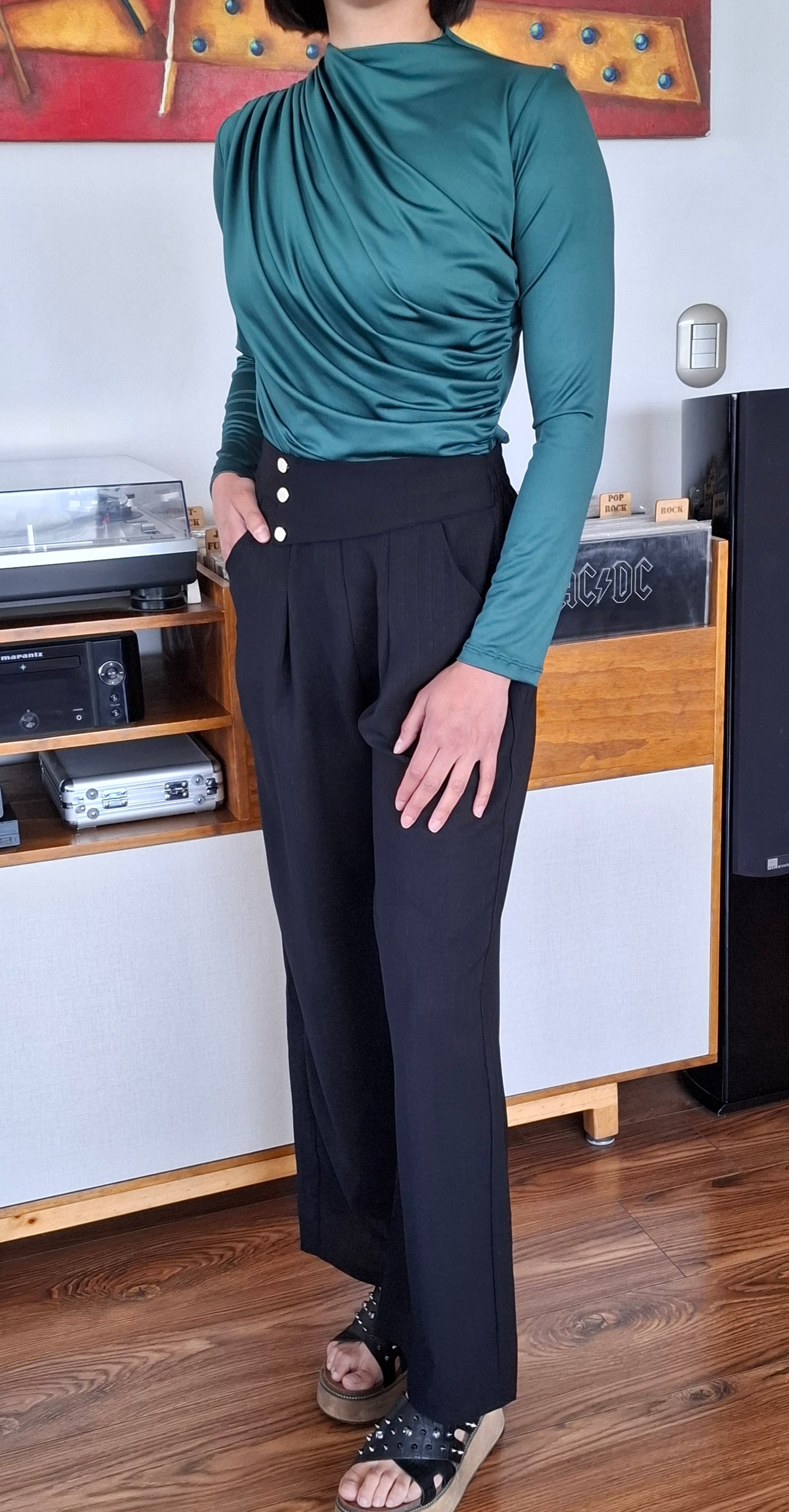 POLERA BASIC CLASIC VERDE BOTELLA