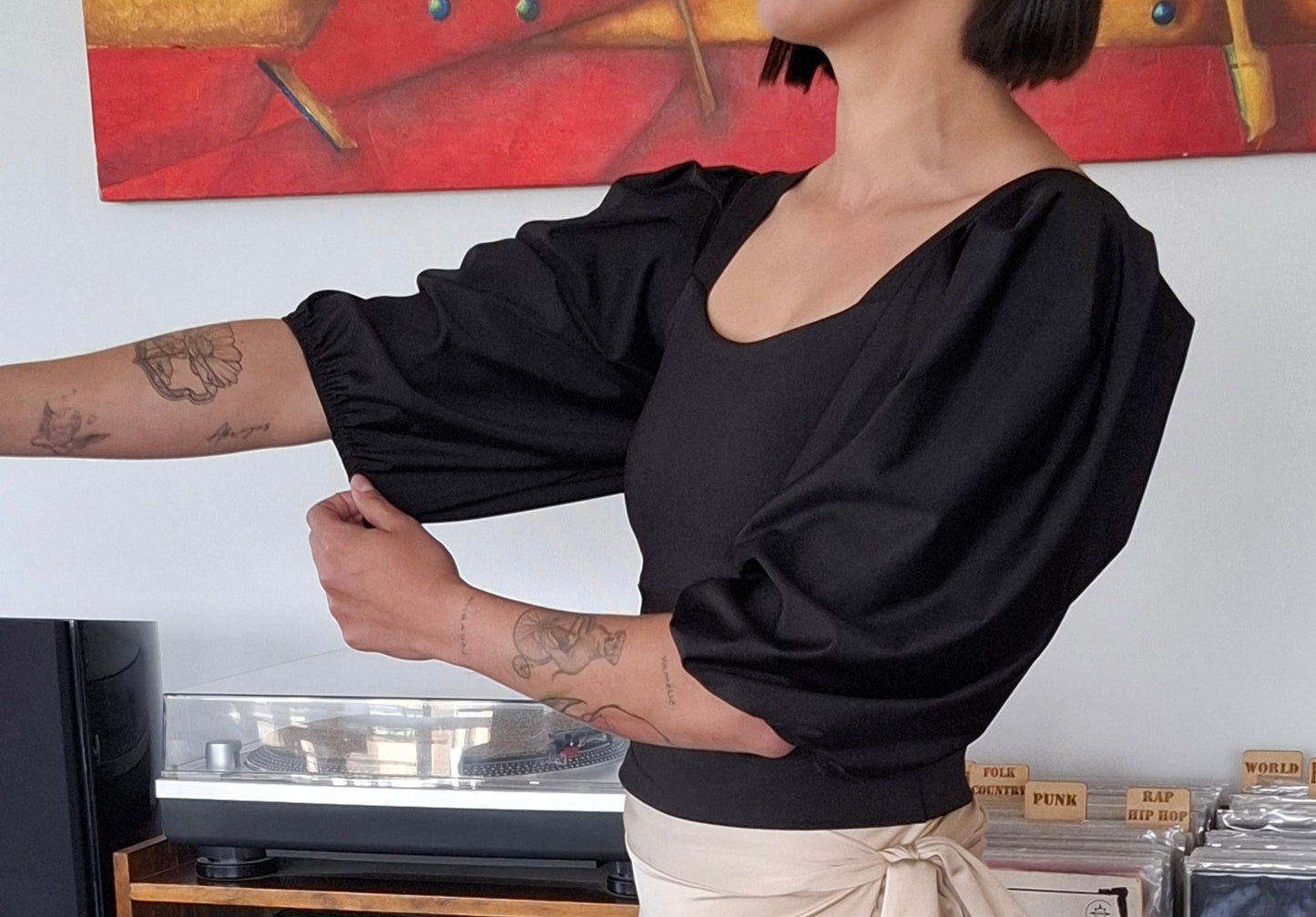 CROP TOP ANY 2 EN 1 NEGRO