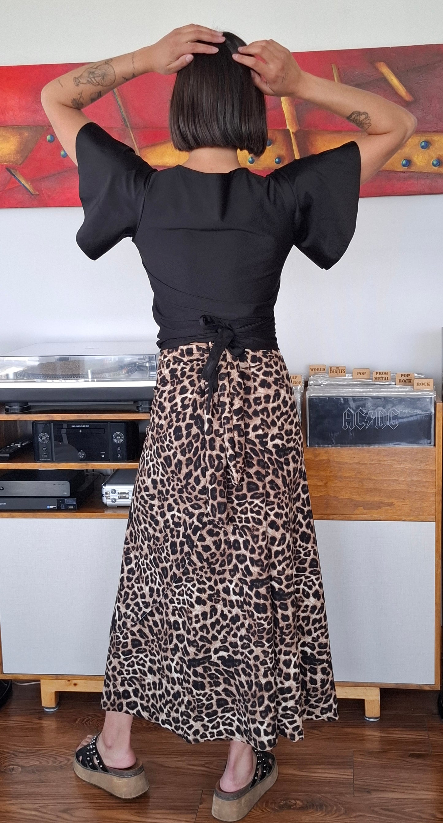 POLERA RUK NEGRA ENVOLVENTE