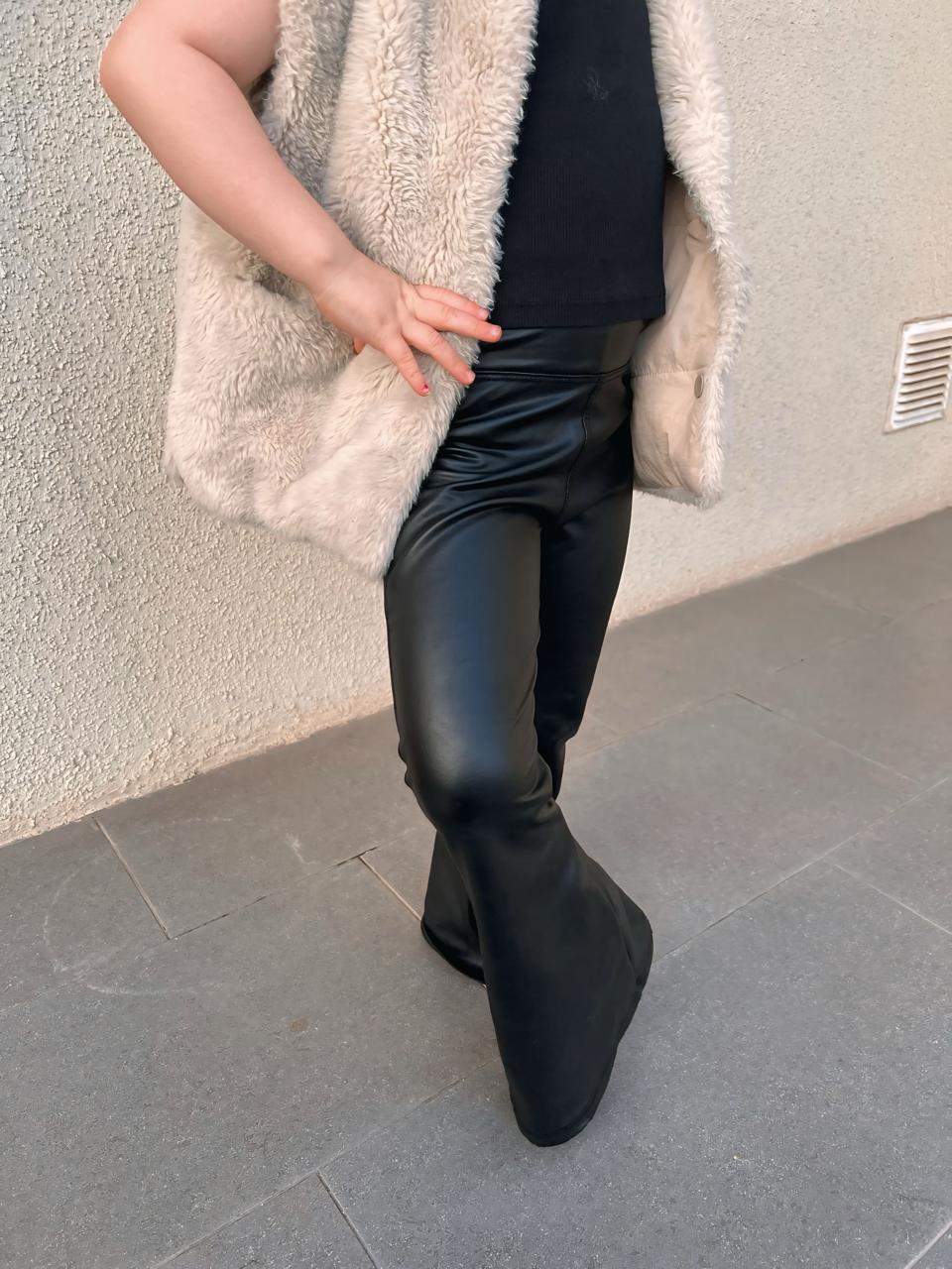 CALZA FLARE PETITE LÁTEX OPACO